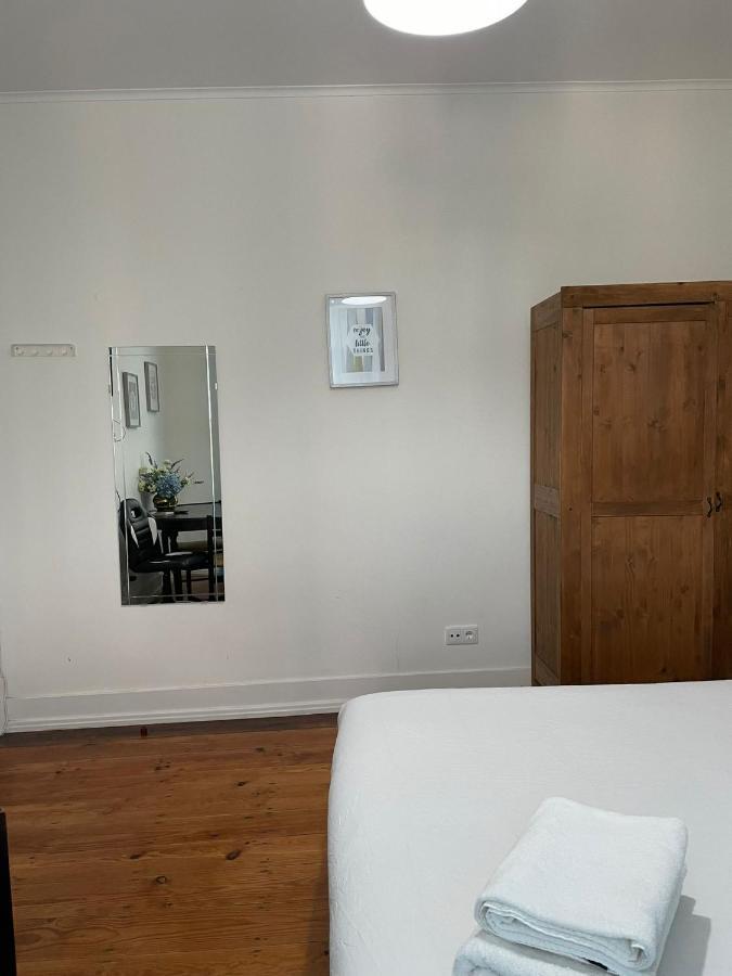 Retro M2 R4 - Lovely Double Room With Shared Bathroom Lisboa Exteriér fotografie